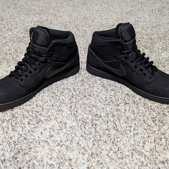 2017 Air Jordan Retro black triple size 13 - Picture 7 of 9